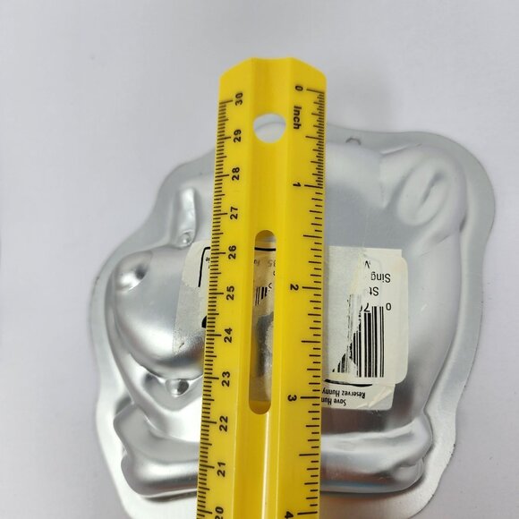 Wilton Disney Winnie the Pooh Mini Cake Pans Set of 3 Baking Molds - Picture 3 of 4